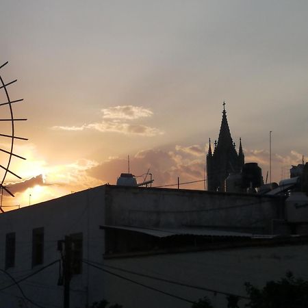 Casa Canario Hostel Guadalajara Bagian luar foto