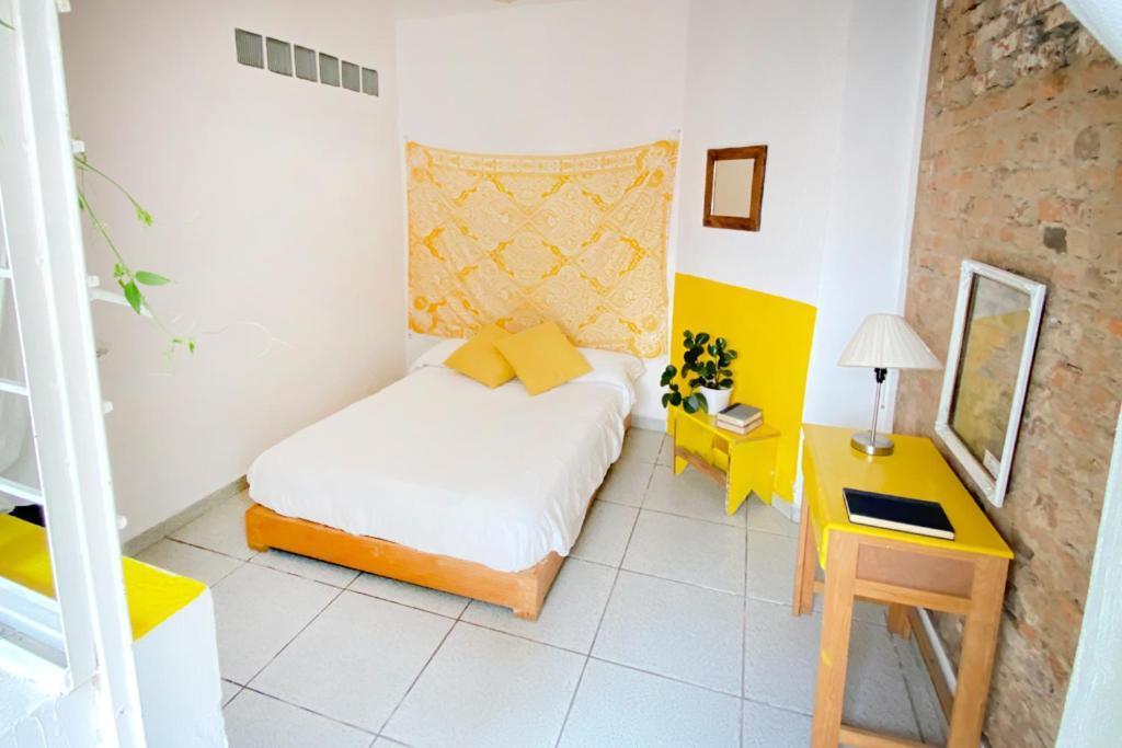 Casa Canario Hostel Guadalajara Bagian luar foto