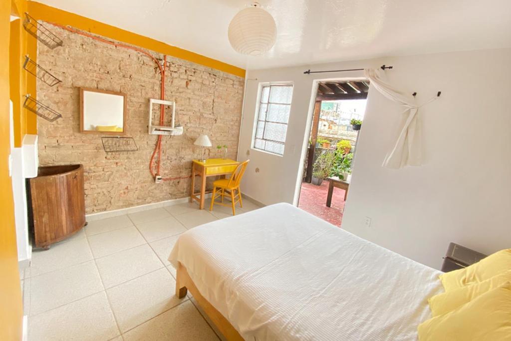 Casa Canario Hostel Guadalajara Bagian luar foto