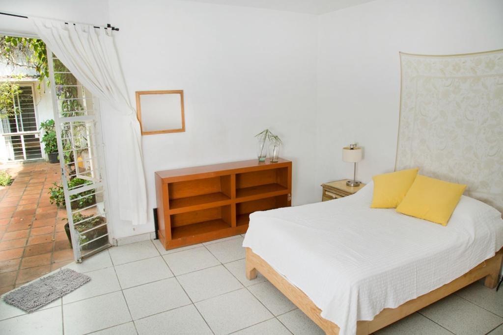 Casa Canario Hostel Guadalajara Bagian luar foto