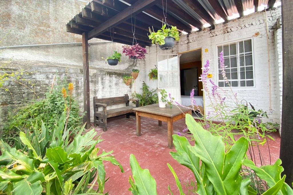 Casa Canario Hostel Guadalajara Bagian luar foto