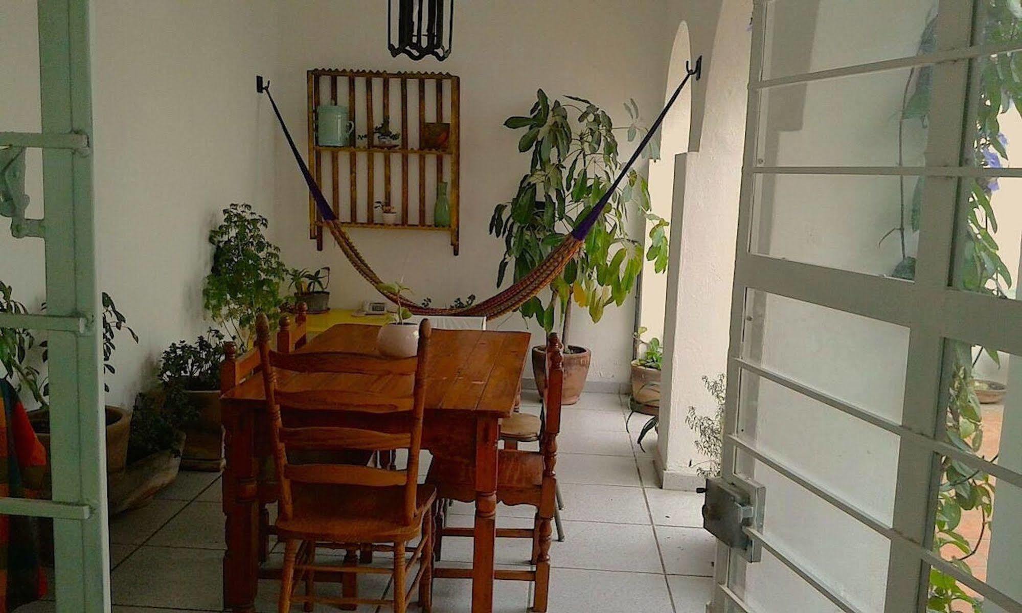 Casa Canario Hostel Guadalajara Bagian luar foto